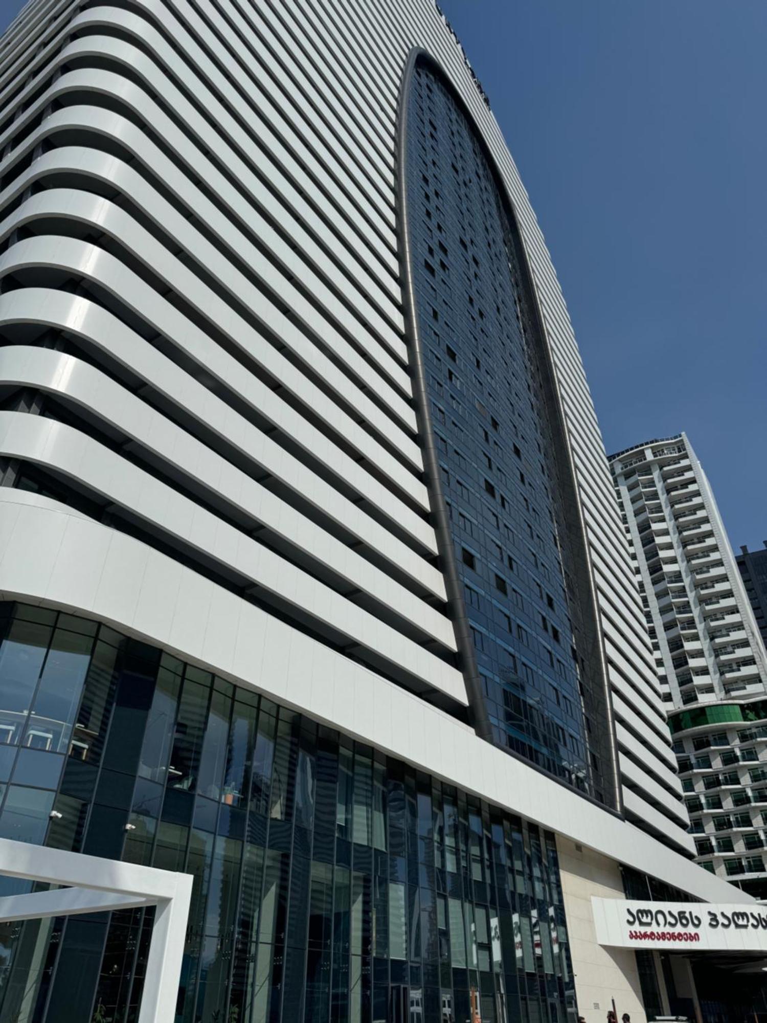Alliance Palace Aparthotel By Marriott Batumi Exterior foto